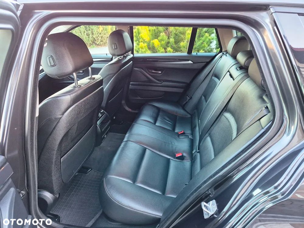 BMW Seria 5 518d - 12