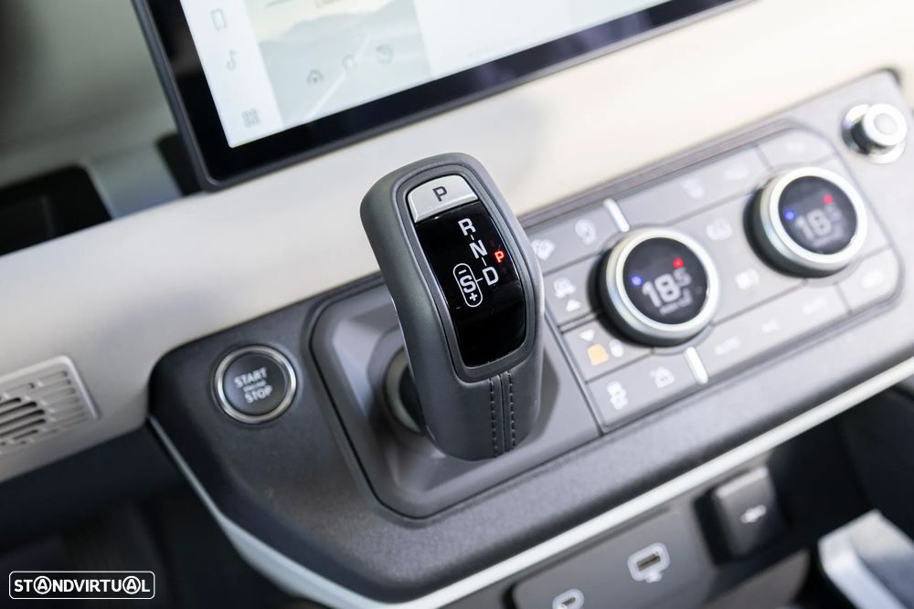 Land Rover Defender 3.0 I6 90 AWD SE - 33