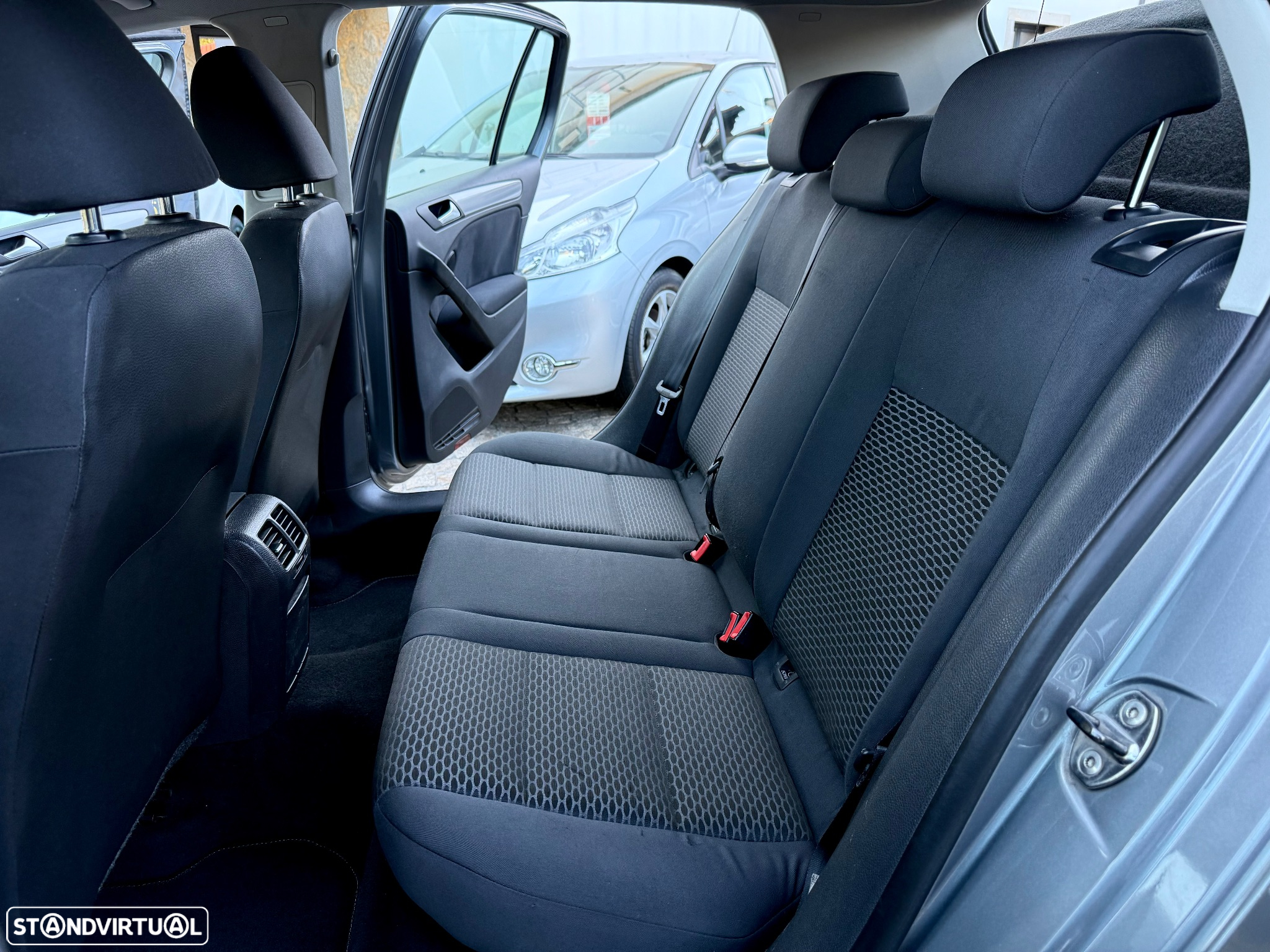 VW Golf 1.6 TDi Style - 41