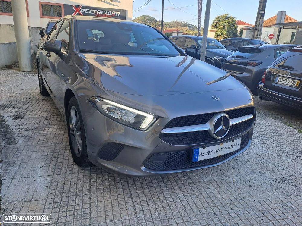 Mercedes-Benz A 250 e Style Plus - 2