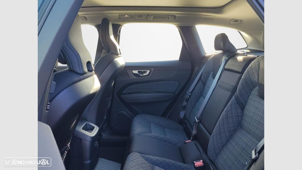 Volvo XC 60 2.0 T6 PHEV Core AWD - 14