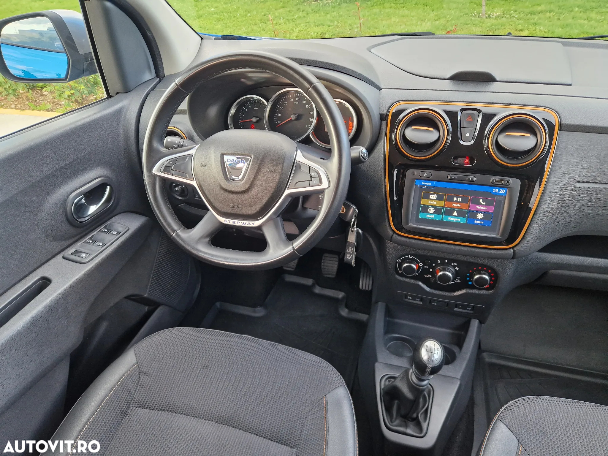 Dacia Lodgy 1.5 dCi Stepway - 16