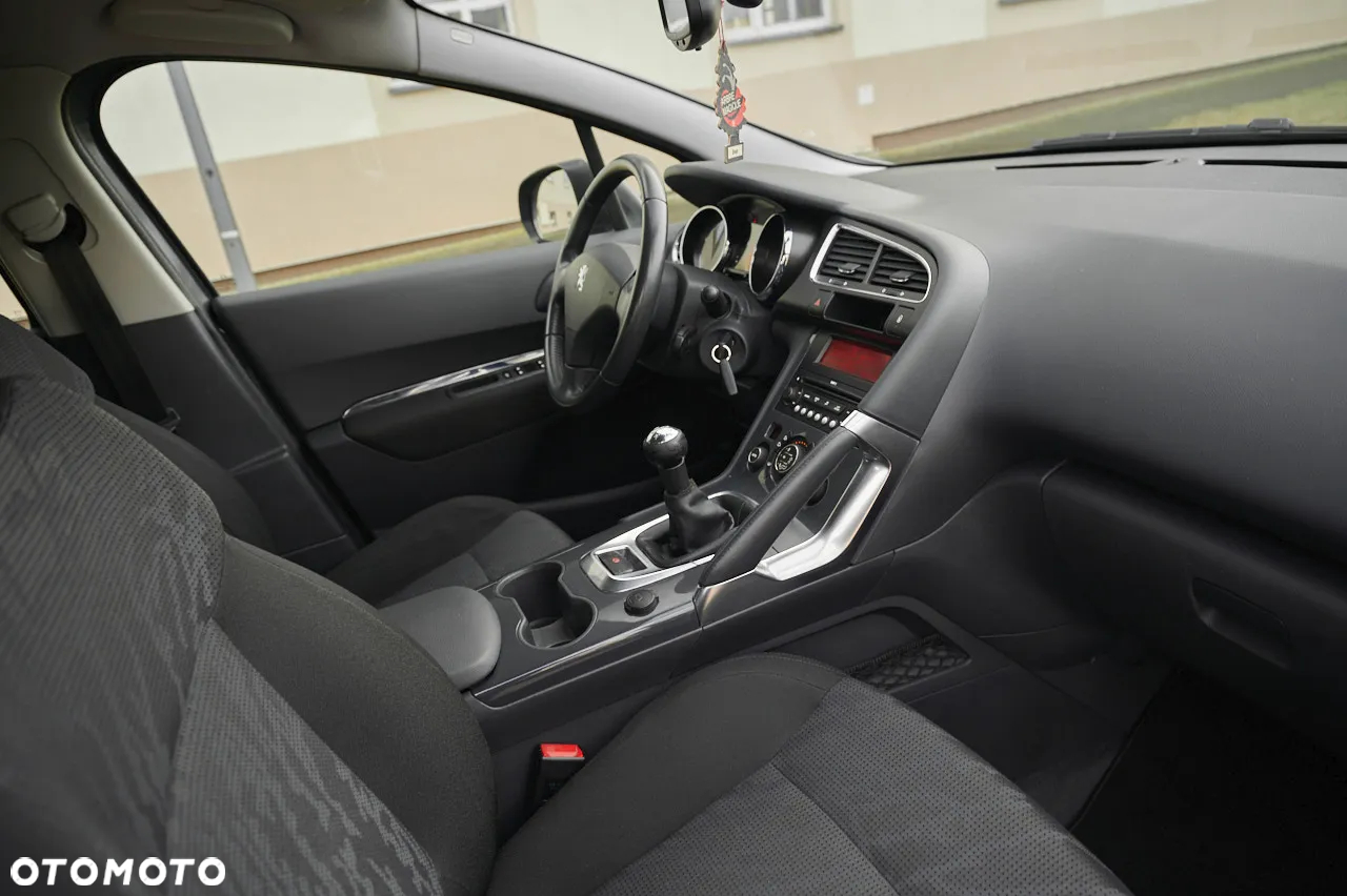 Peugeot 3008 120 VTi Premium - 2