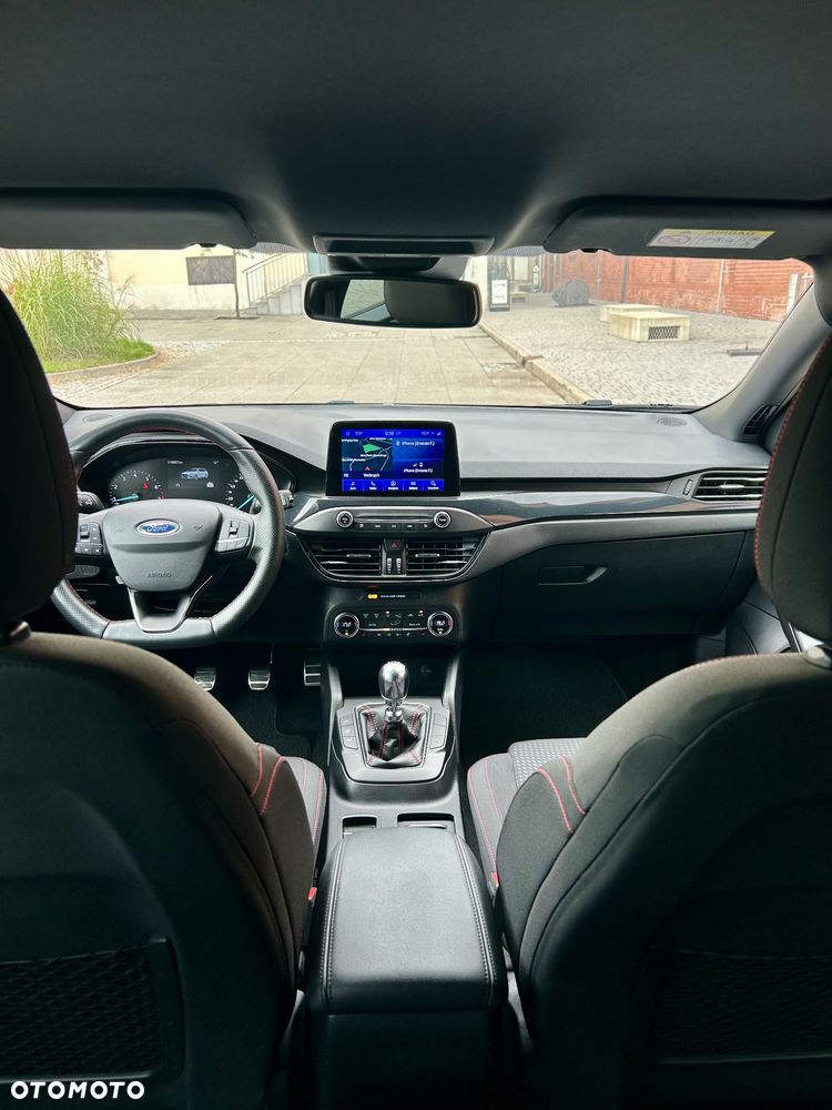 Ford Focus - 31