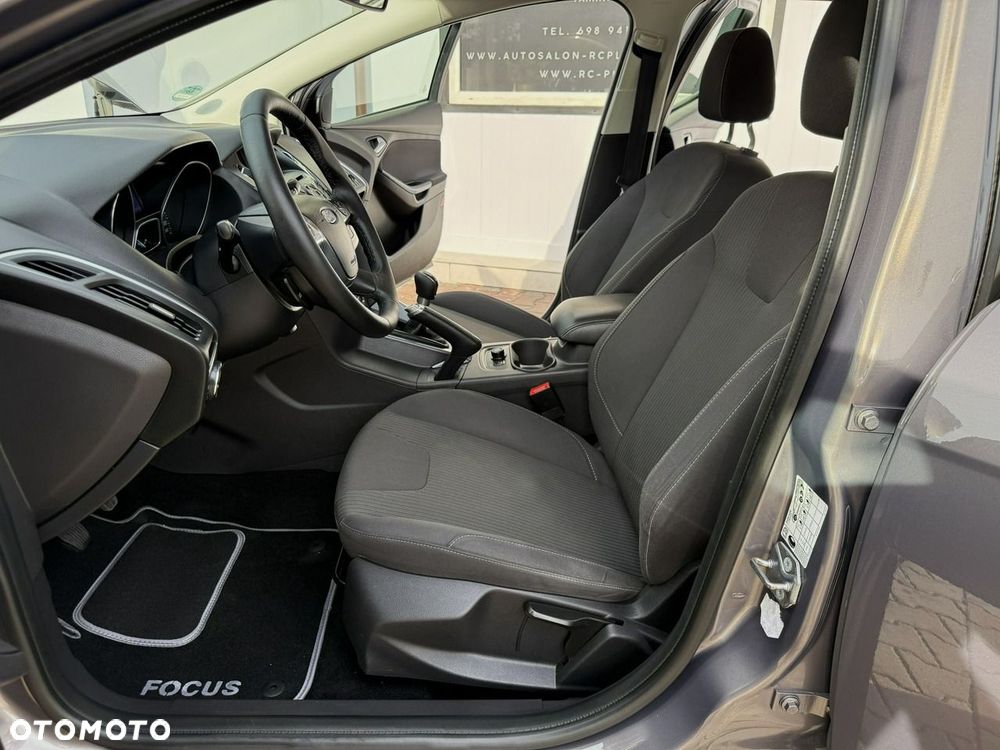 Ford Focus 1.0 EcoBoost STart-Stopp-System TITANIUM - 17