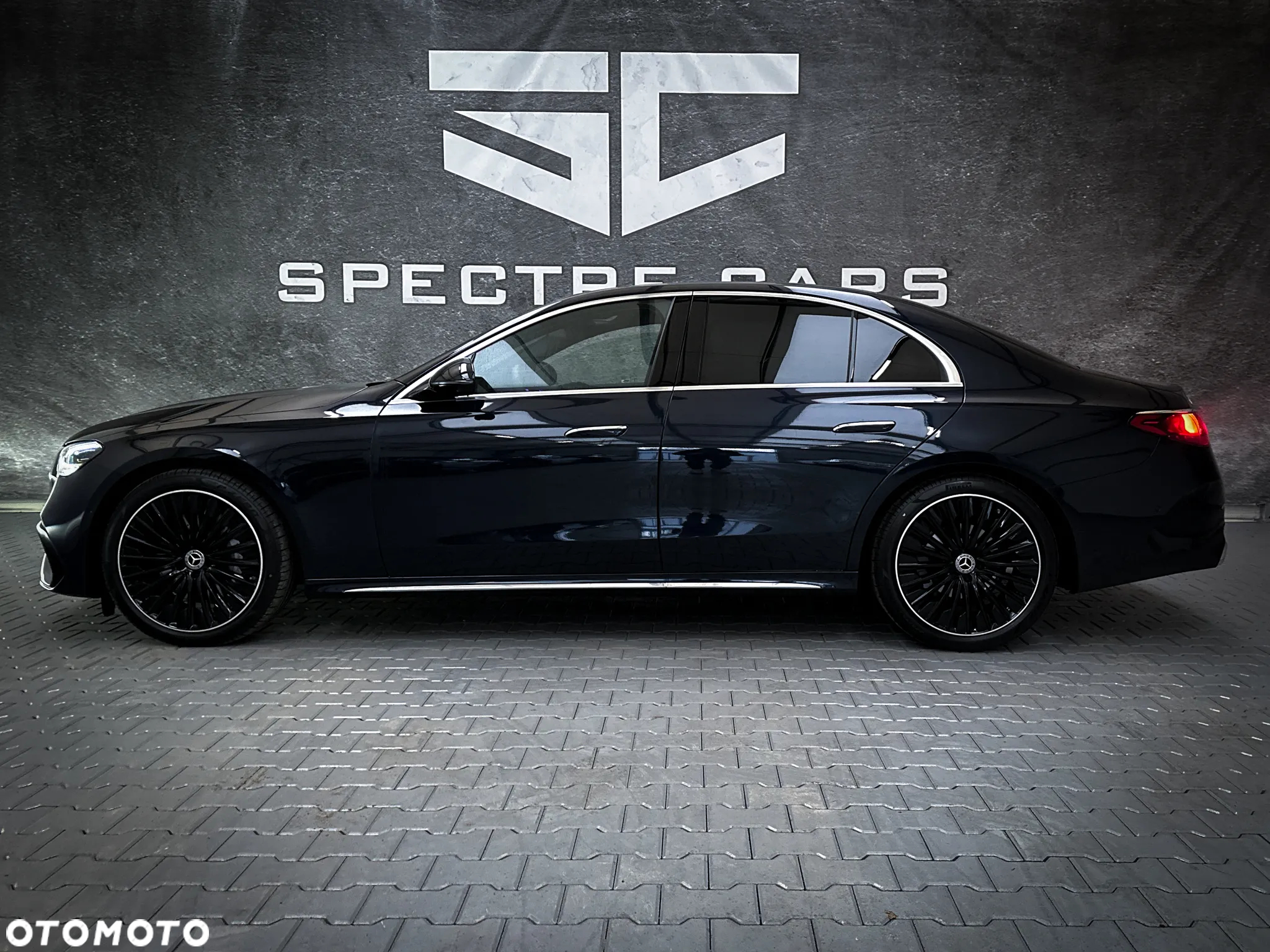 Mercedes-Benz Klasa E 220 d T 4Matic 9G-TRONIC Edition AMG Line - 6