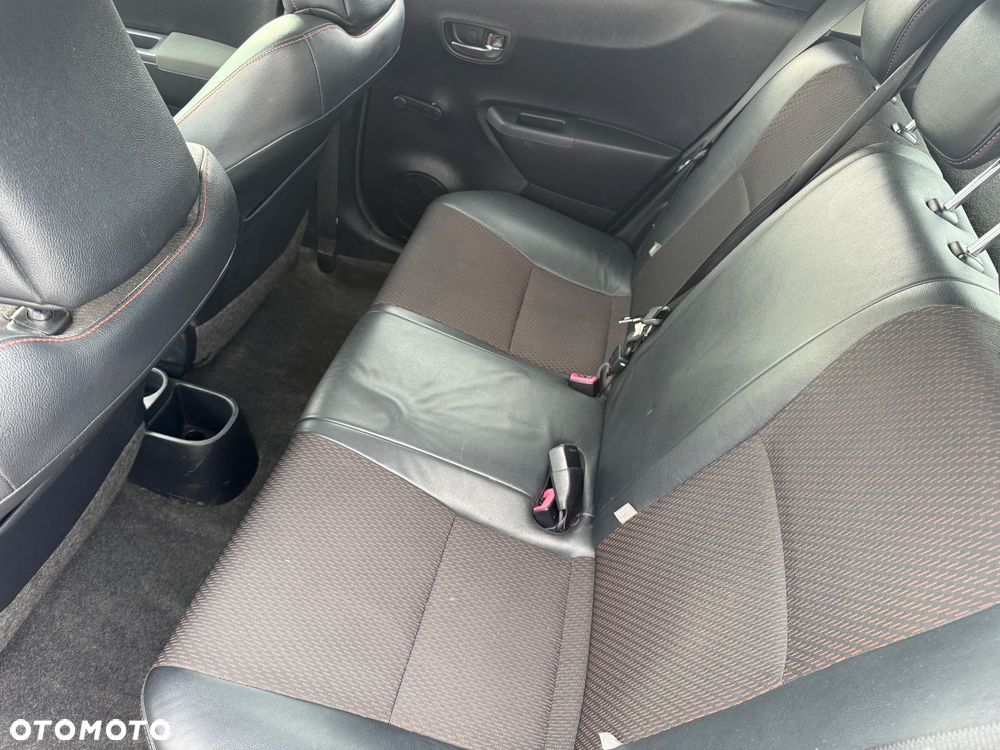 Toyota Yaris 1.4 D-4D Luna EU5 - 6