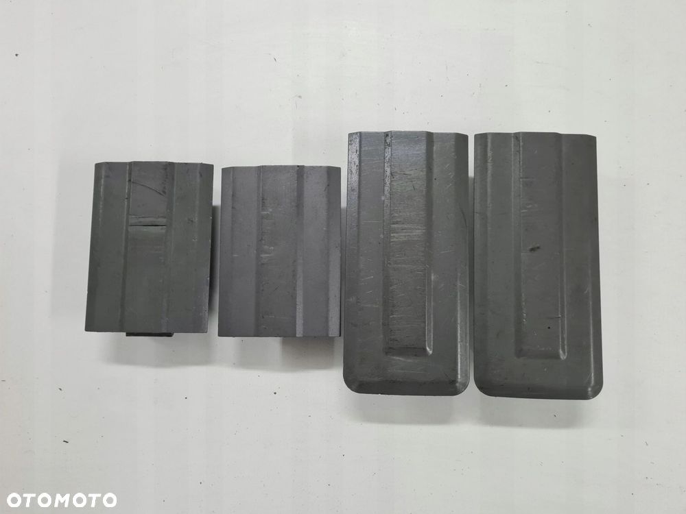 VW T5 MULTIVAN osłona zaślepka maskownica szyny 7H5883868 - 2