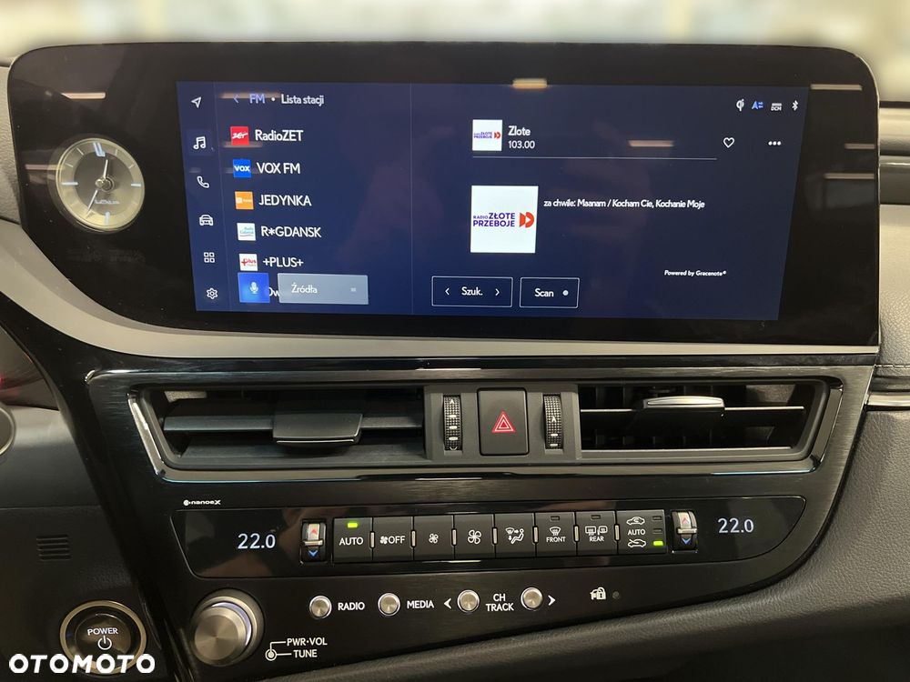 Lexus ES 300h Business Edition - 28