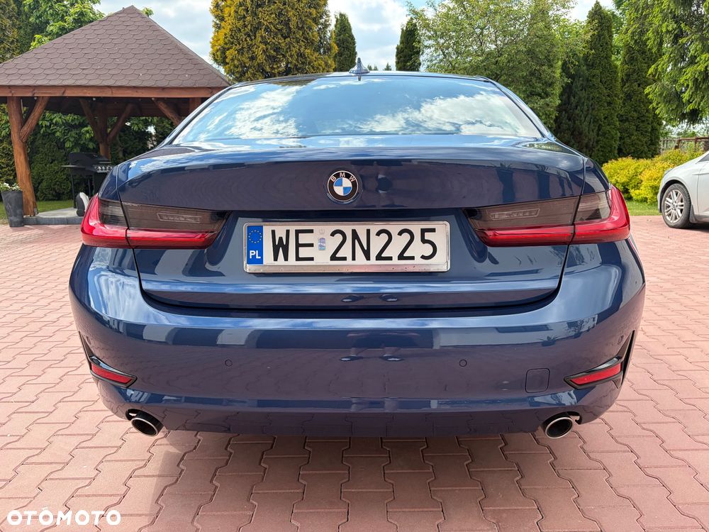 BMW Seria 3 318d - 4