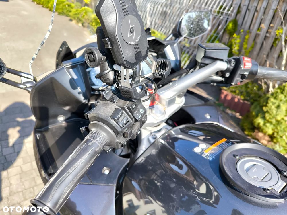 Yamaha FJR - 7