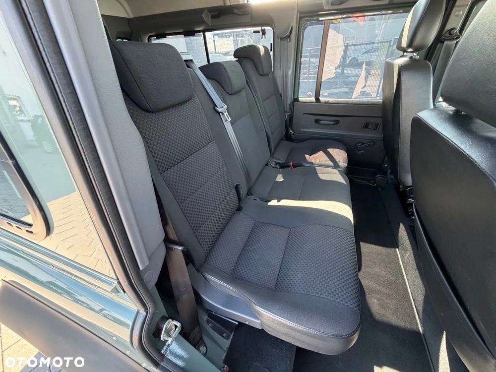 Land Rover Defender 2.2 TD4 E - 17