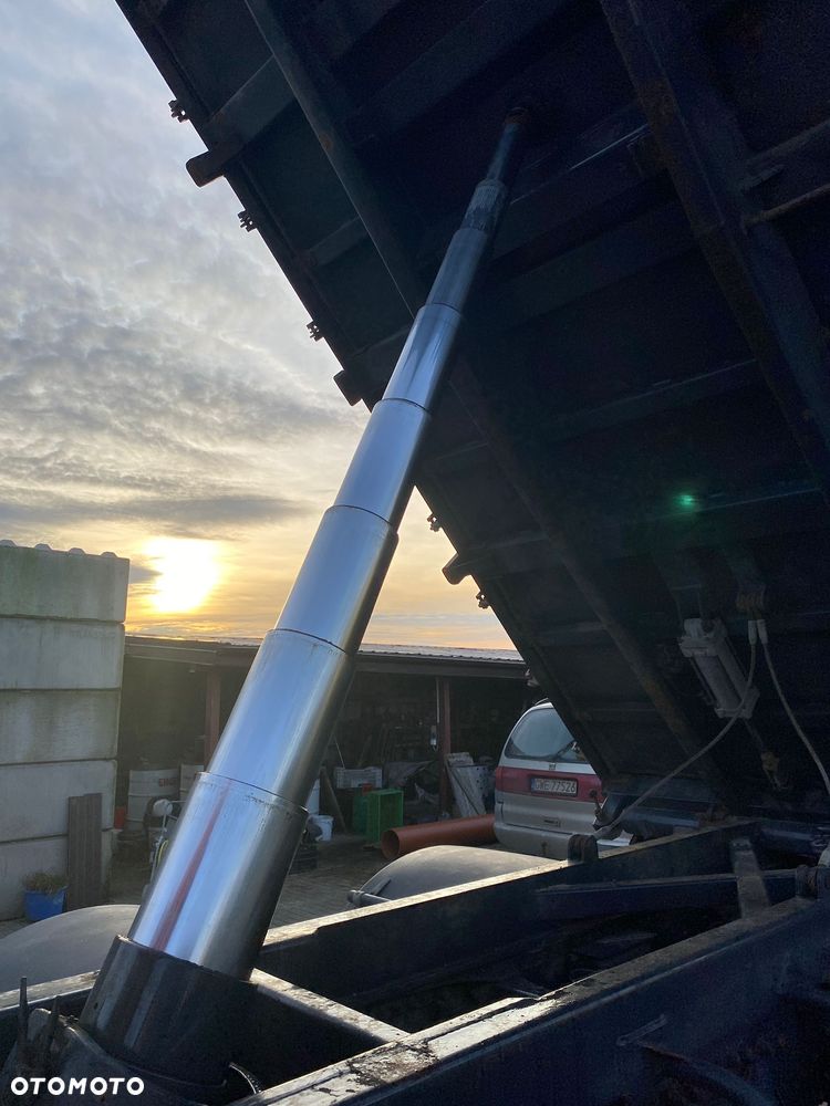 Mercedes-Benz Actros - 14