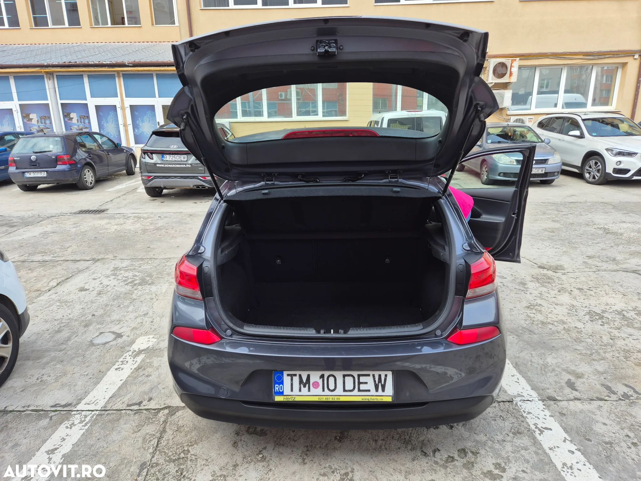 Hyundai i30 1.4 100CP 5DR M/T Classic - 6
