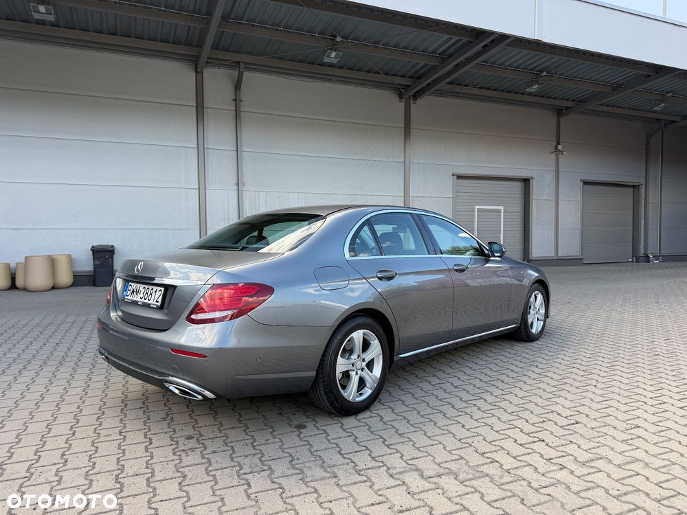 Mercedes-Benz Klasa E 220 d 9G-TRONIC - 4