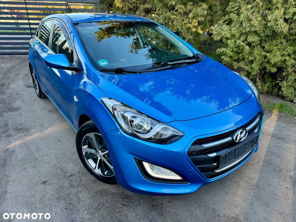 Hyundai i30 blue 1.6 GDI YES Gold - 1