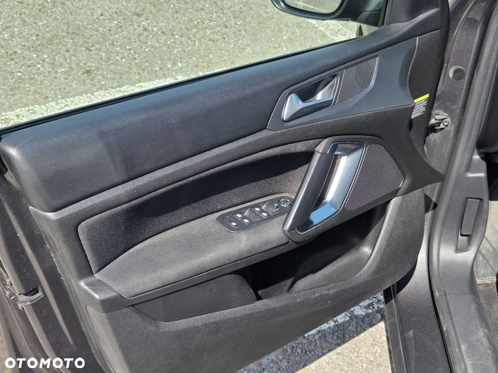 Peugeot 308 BlueHDi 130 EAT8 Stop & Start Allure - 13