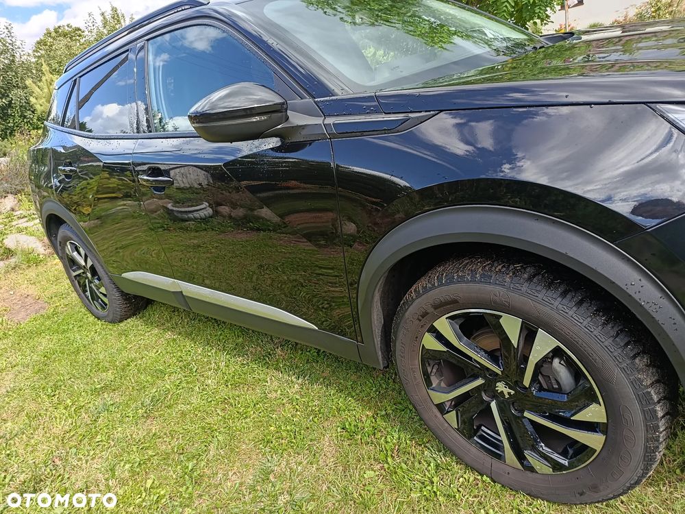 Peugeot 2008 1.2 PureTech Allure S&S - 8