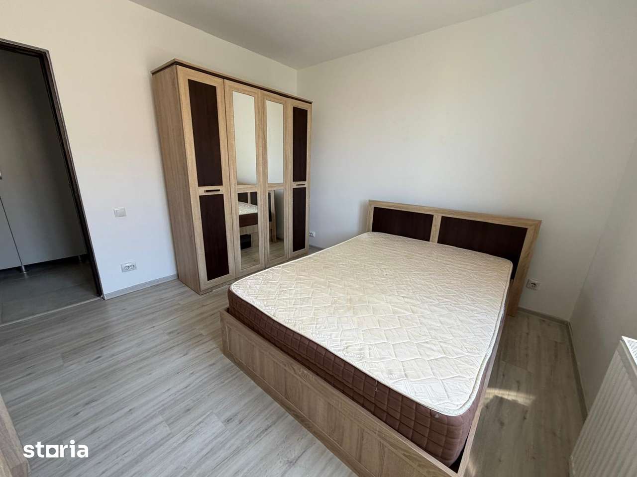 1 Decembrie metrou Str Marin Pazon — fotografia 1