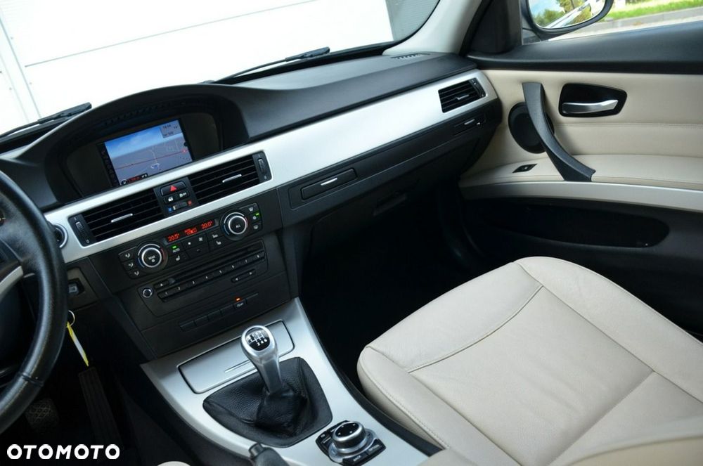 BMW Seria 3 - 32