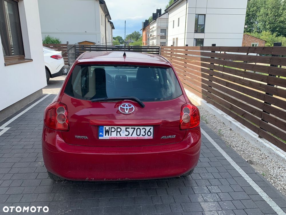 Toyota Auris 1.4 VVT-i Luna - 3