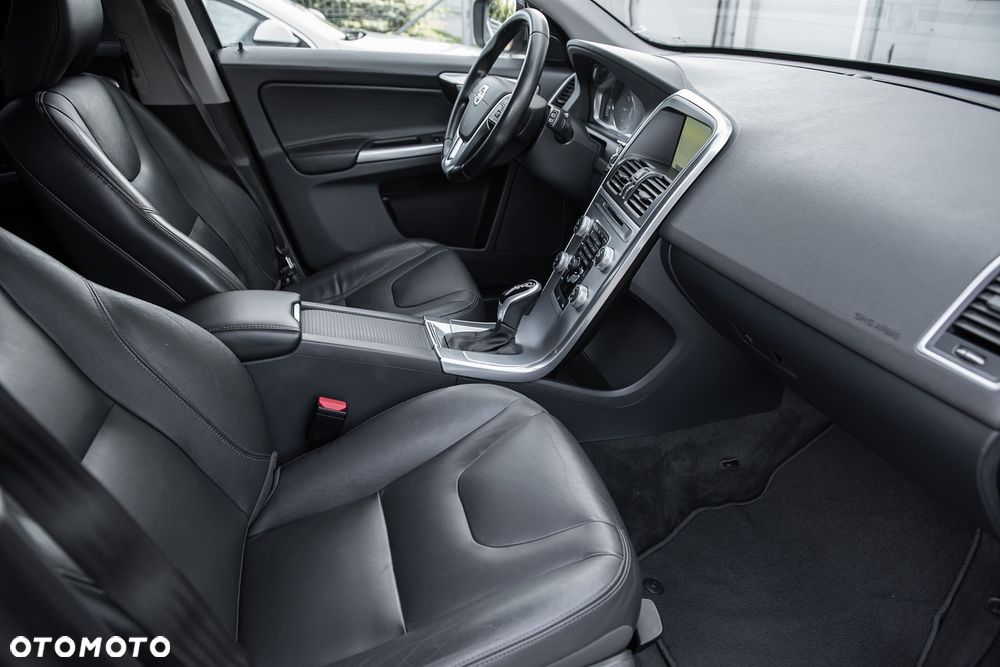Volvo XC 60 B6 B AWD Geartronic Inscription - 31