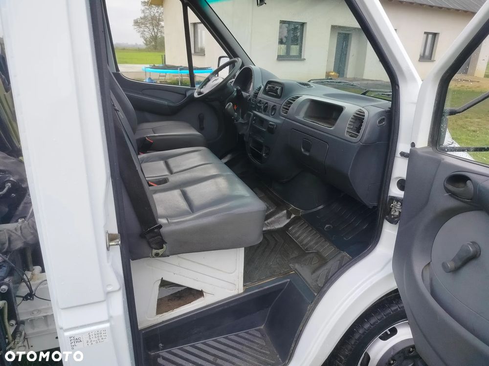 Mercedes-Benz Sprinter - 7