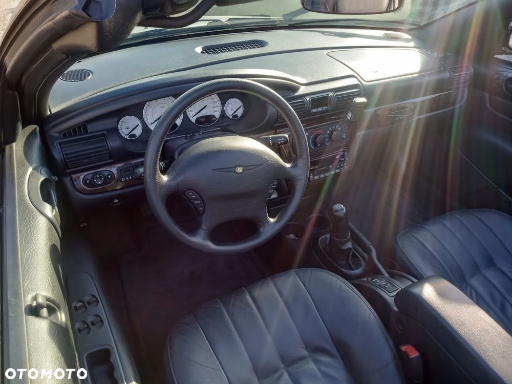 Chrysler Sebring - 5