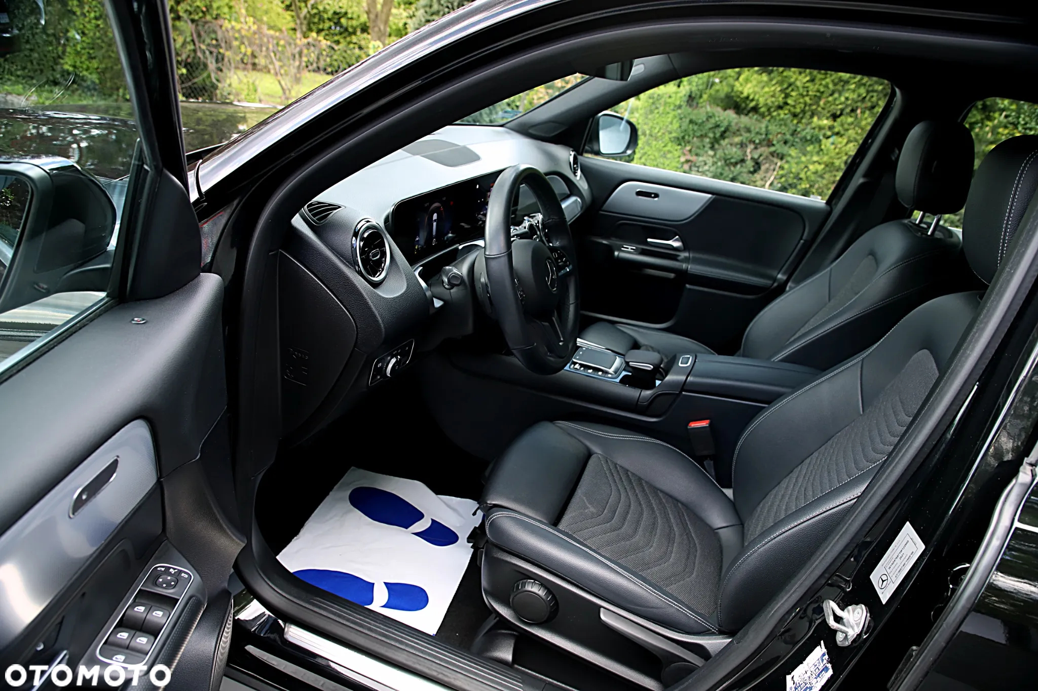 Mercedes-Benz GLB 200 7G-DCT - 19