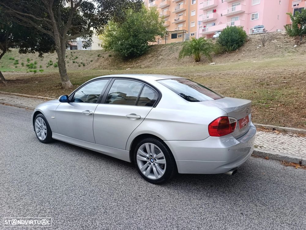 BMW 320 d Sport - 8