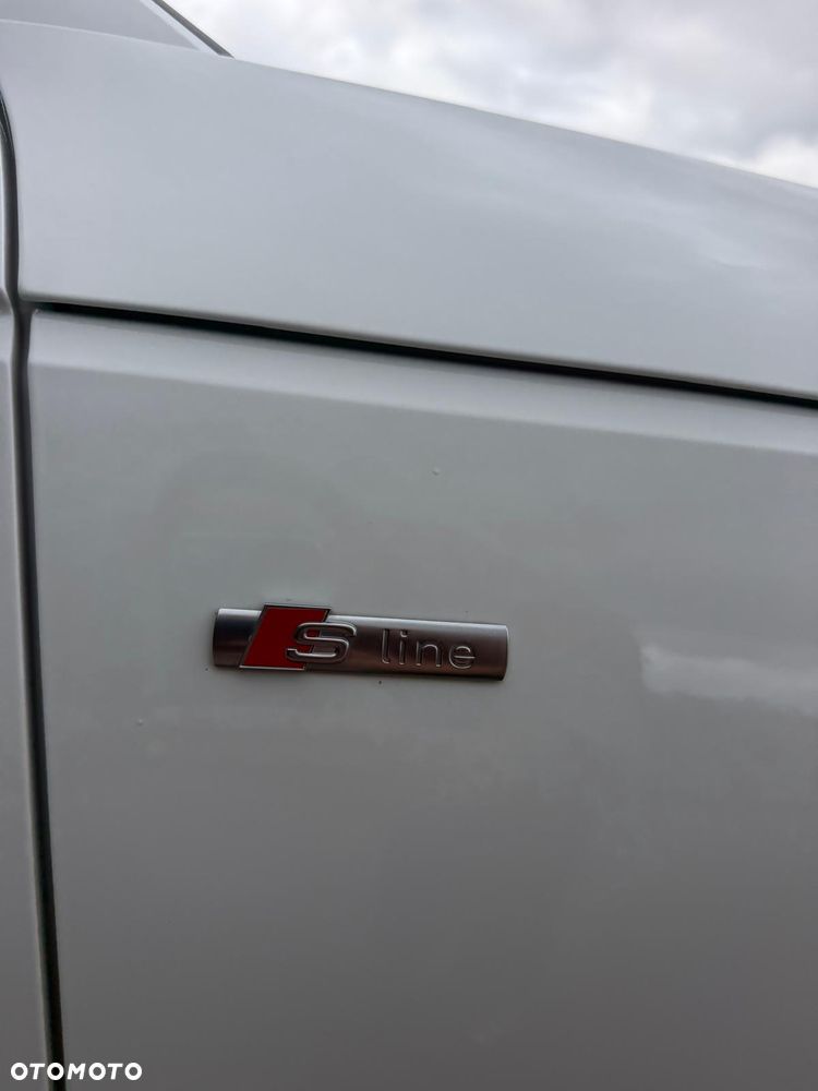 Audi A4 Avant 35 TFSI S tronic - 32