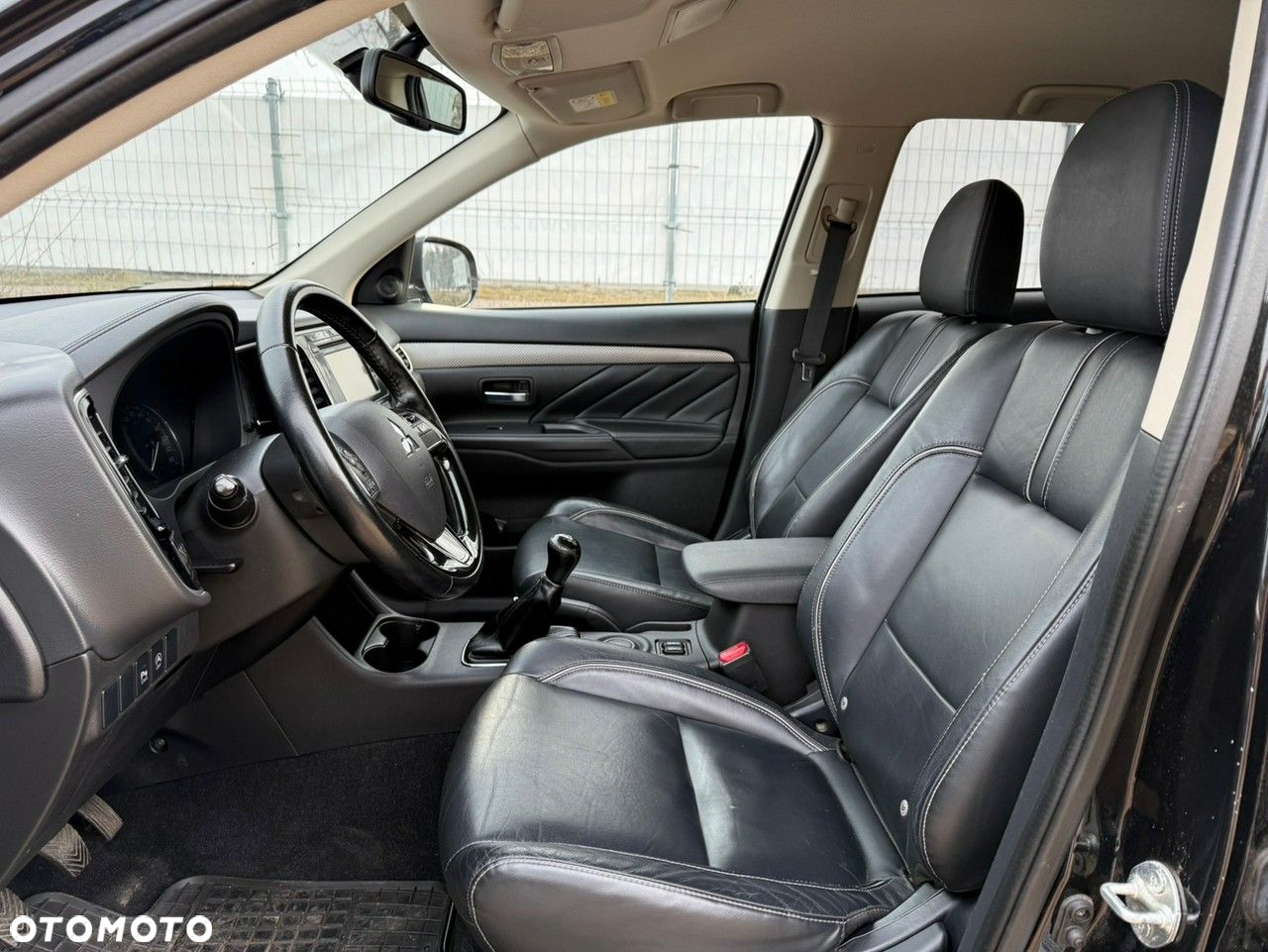 Mitsubishi Outlander - 5