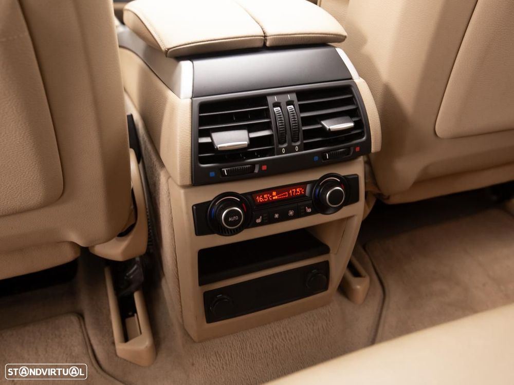 BMW X6 - 30