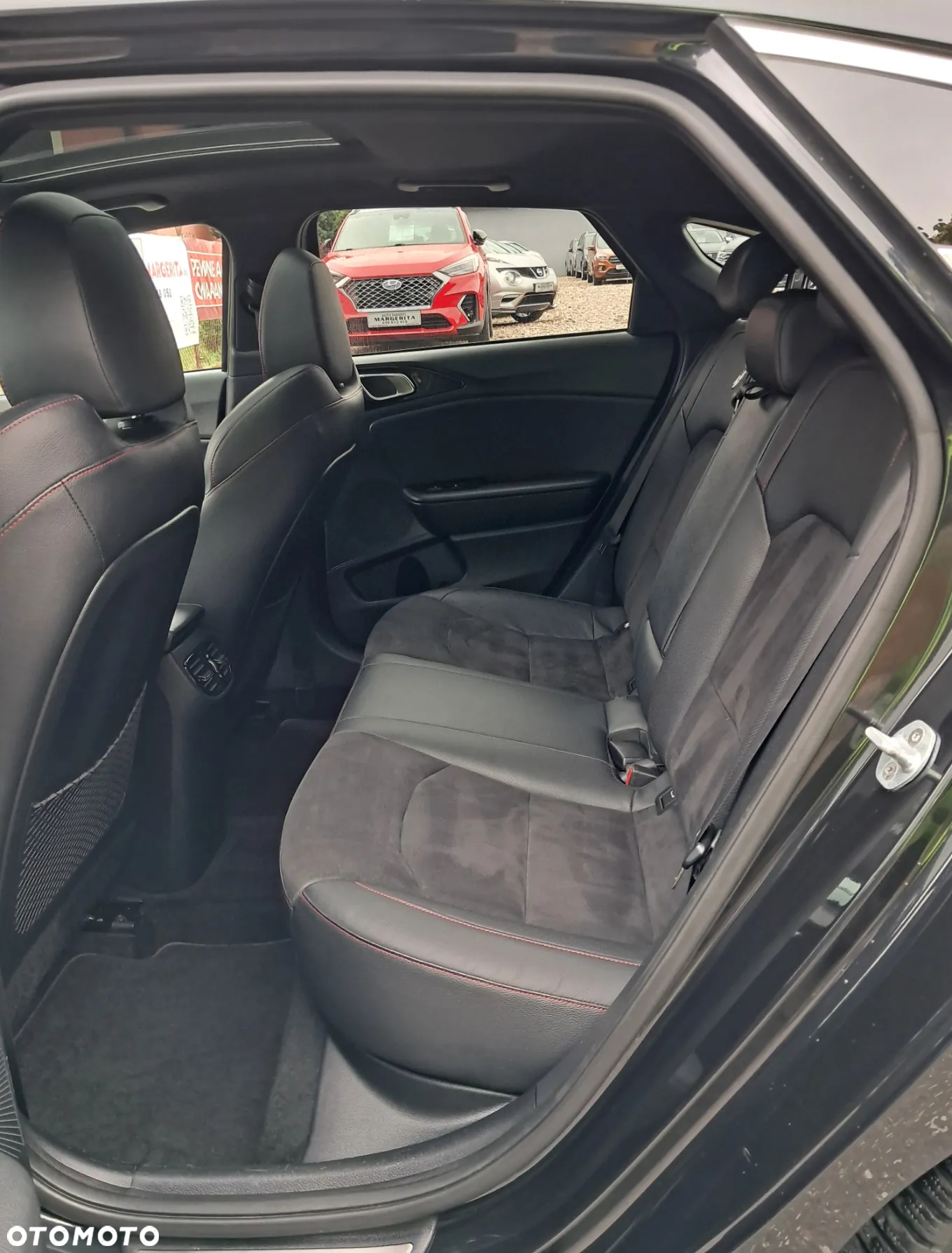 Kia ProCeed 1.6 T-GDI GT - 12