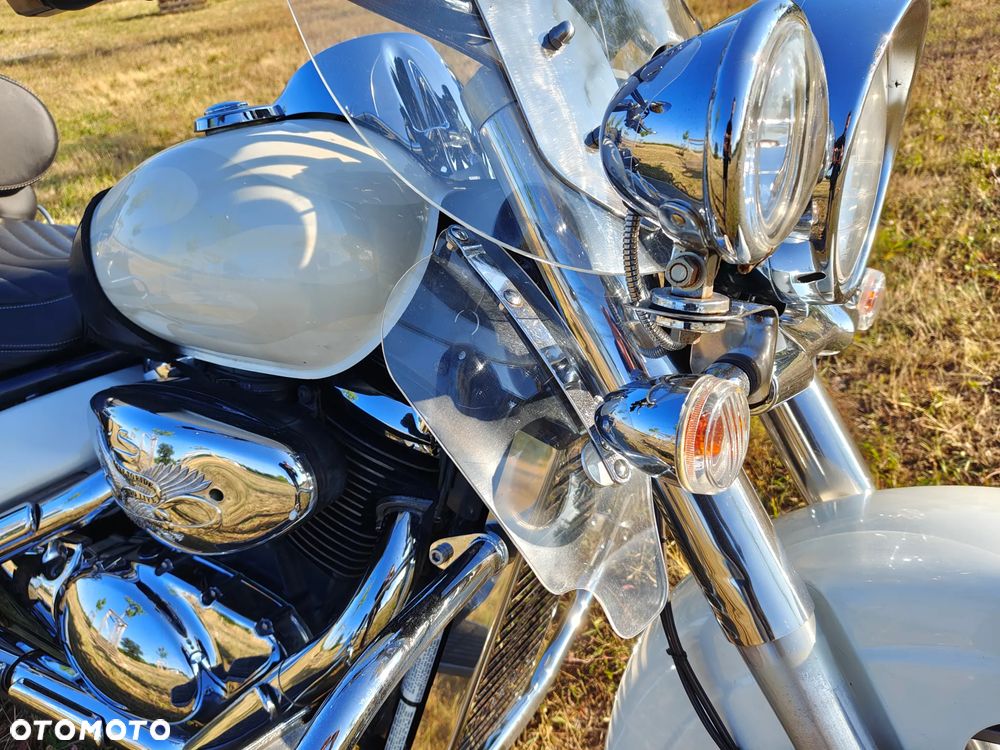 Suzuki VL 800 Volusia - Boulevard C50 - 23