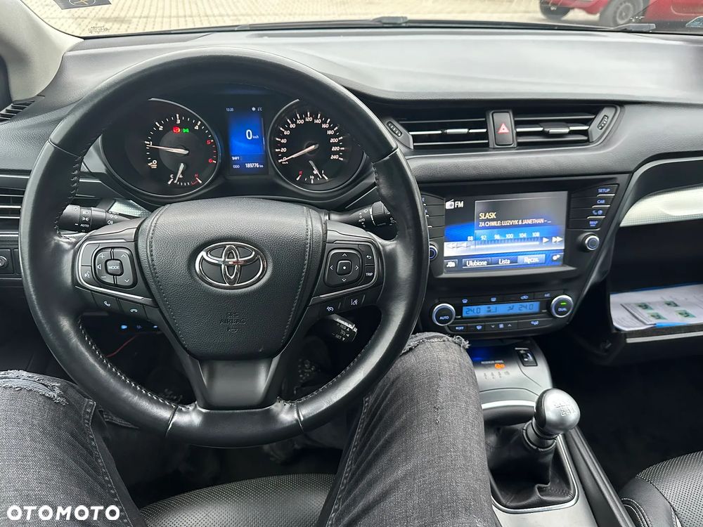 Toyota Avensis 2.0 D-4D Prestige - 12