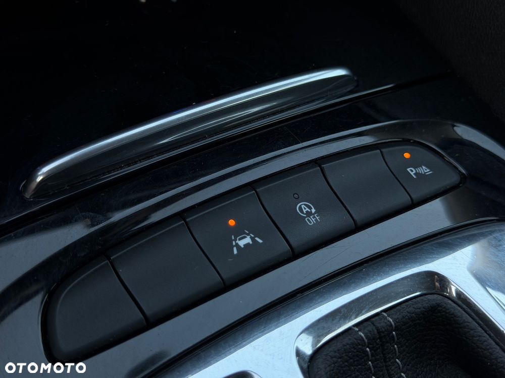 Opel Insignia - 19
