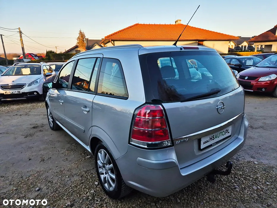 Opel Zafira 1.8 Cosmo - 20