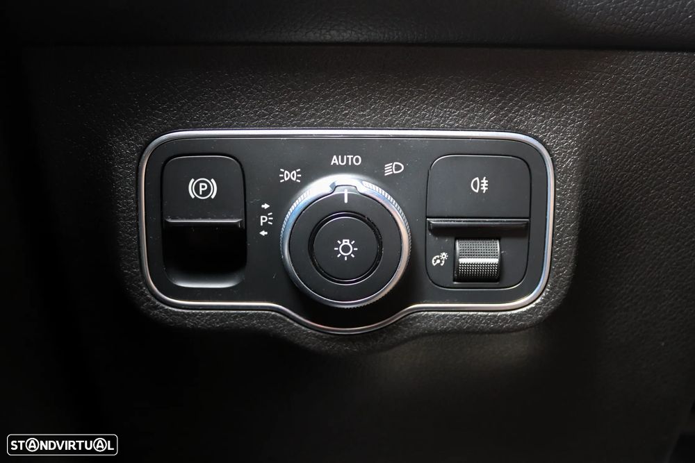 Mercedes-Benz GLB 180 d AMG Line - 31