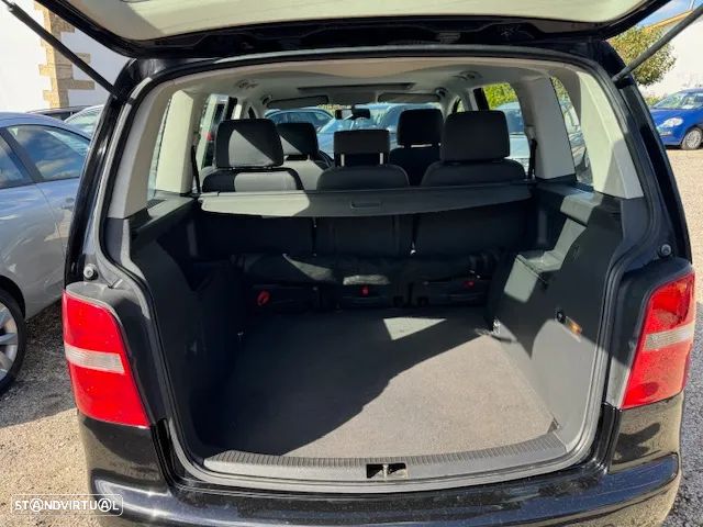 VW Touran 2.0 TDI Highline - 4