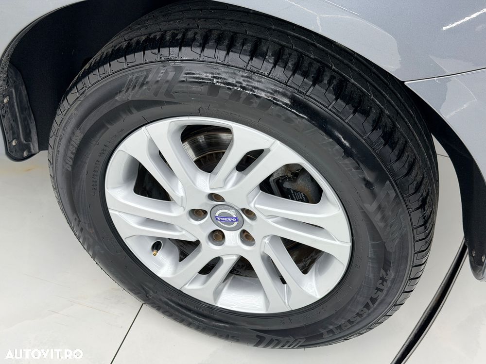 Volvo XC 60 D4 Geartronic Momentum Pro - 13