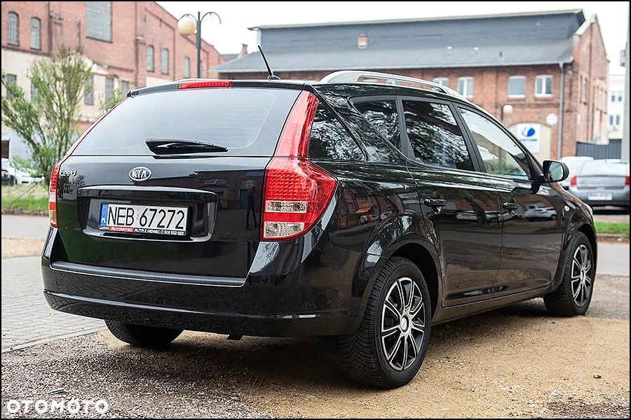 Kia Ceed - 9