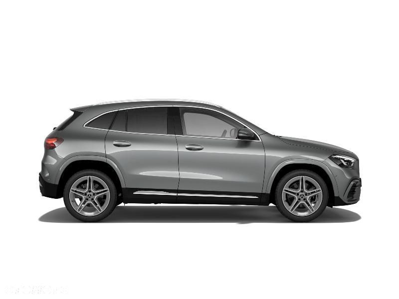 Mercedes-Benz GLA - 3