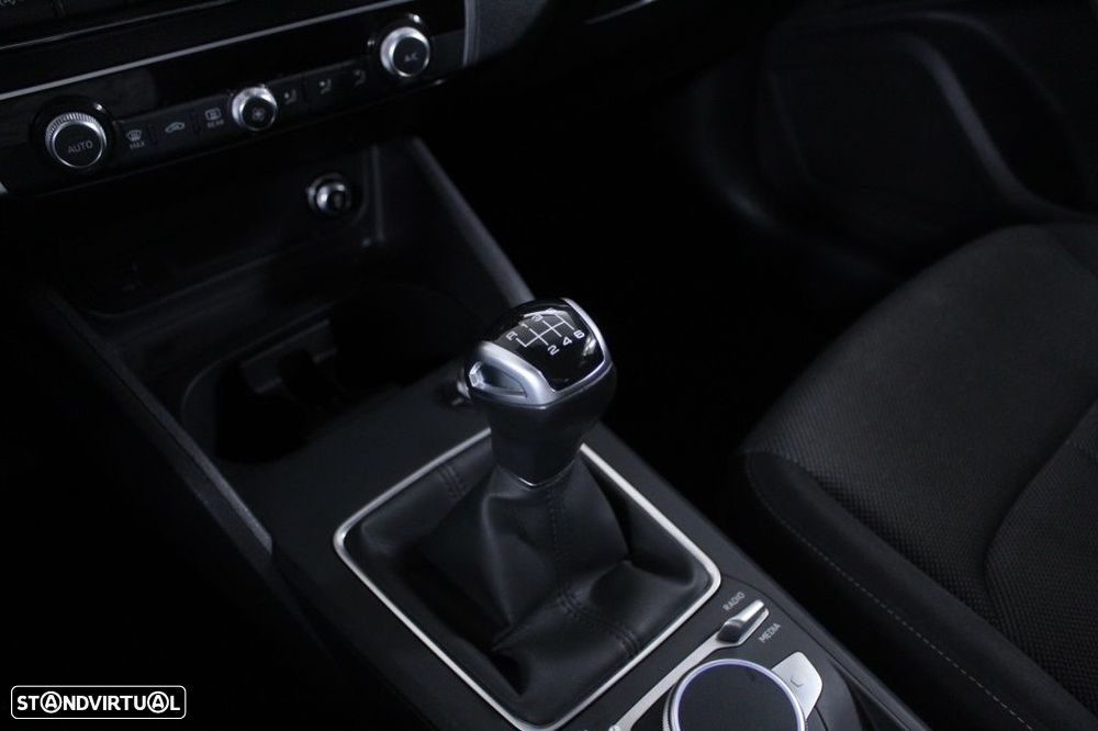 Audi Q2 30 TFSI Advanced - 32