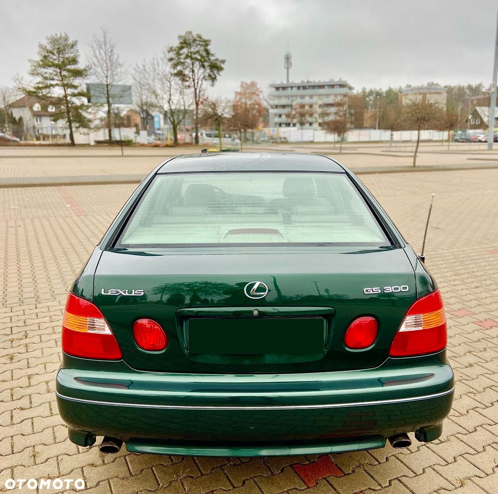 Lexus GS - 4