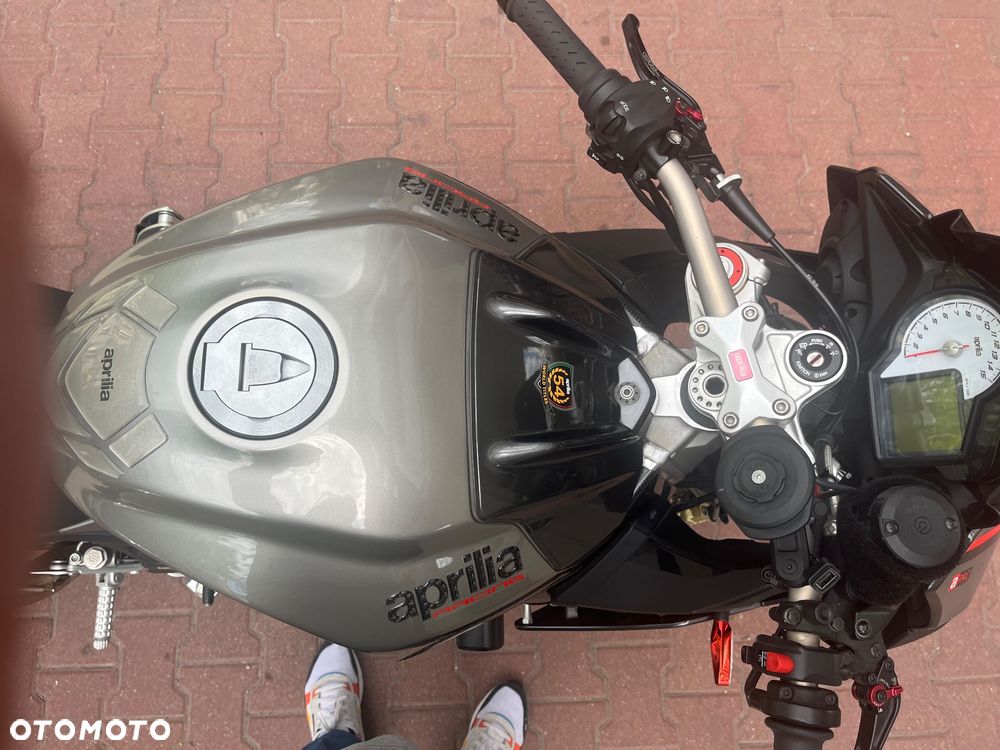 Aprilia Tuono - 15