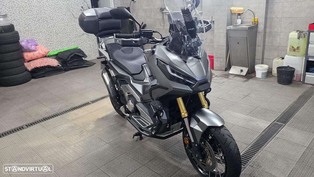 Honda X-ADV Escape Akrapovic Top Case - 3