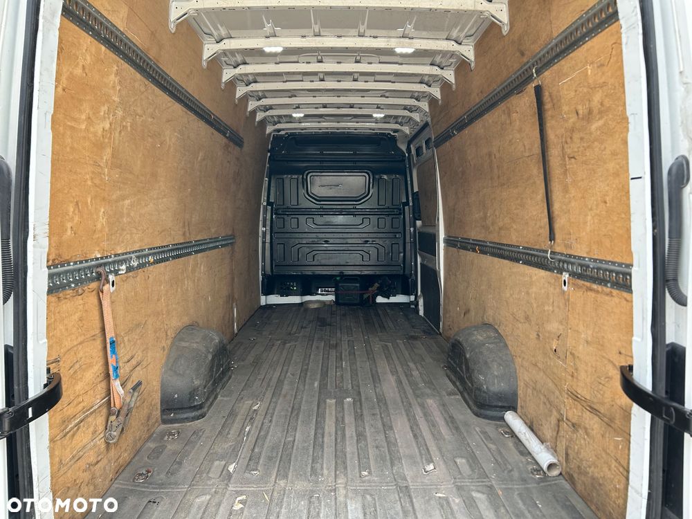 Volkswagen Crafter - 8