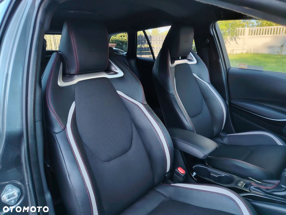 Toyota Corolla 2.0 Hybrid GR Sport Dynamic - 34