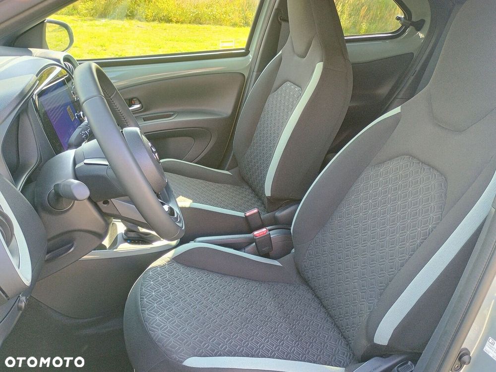 Toyota Aygo X 1.0 VVT-i Style CVT - 17